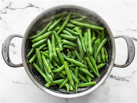 How long do you boil fresh green beans out of the garden?